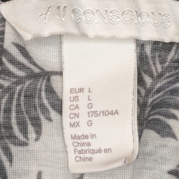 H&M Conscious Palm Leaf Tank Top, Large - Picture 3 of 6